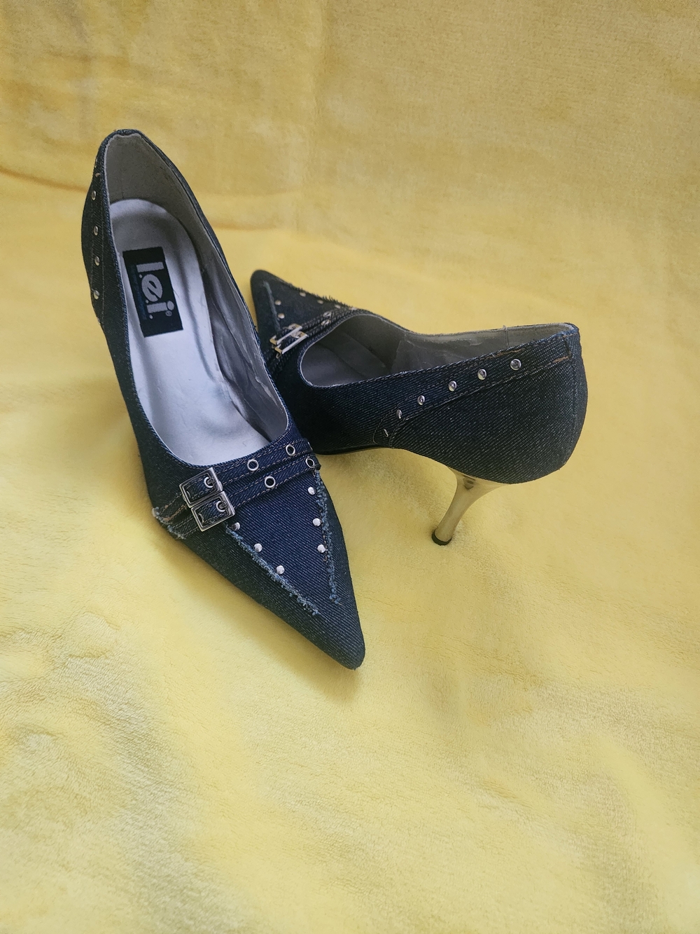 Lei Denim Pointed Toe Heels Silver Heel Vintage 9.5